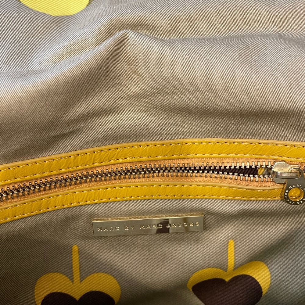 Marc by Marc Jacobs patent leather oversized clutch - Picture 2 of 5